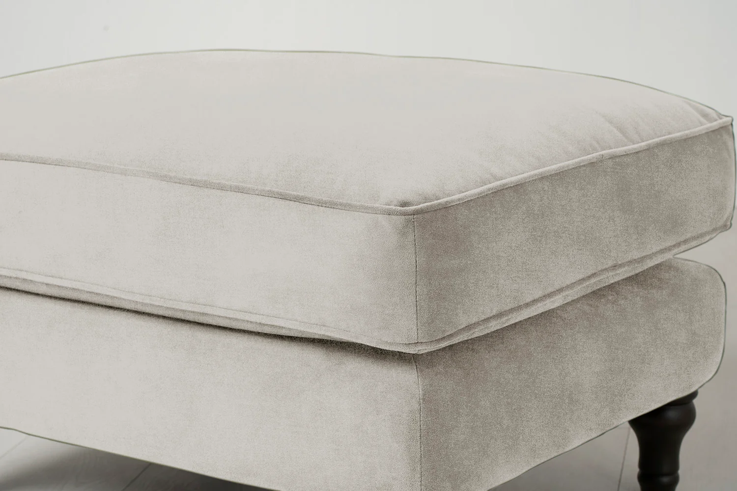 Model 15 Ottoman, Chalk - Image 4