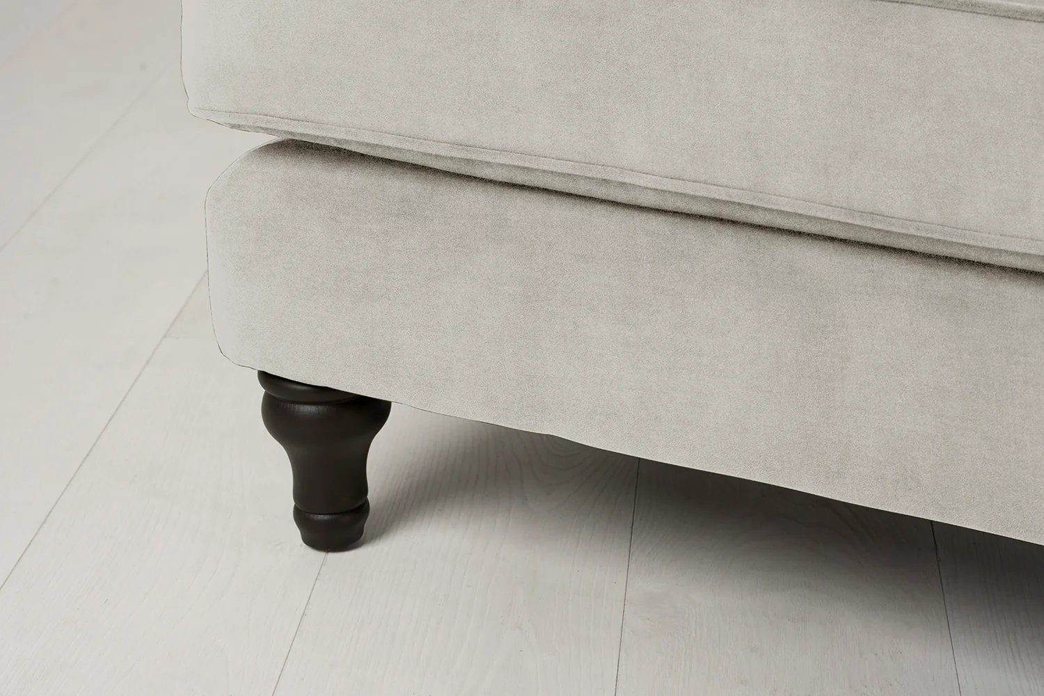 Model 15 Ottoman, Chalk - Image 5